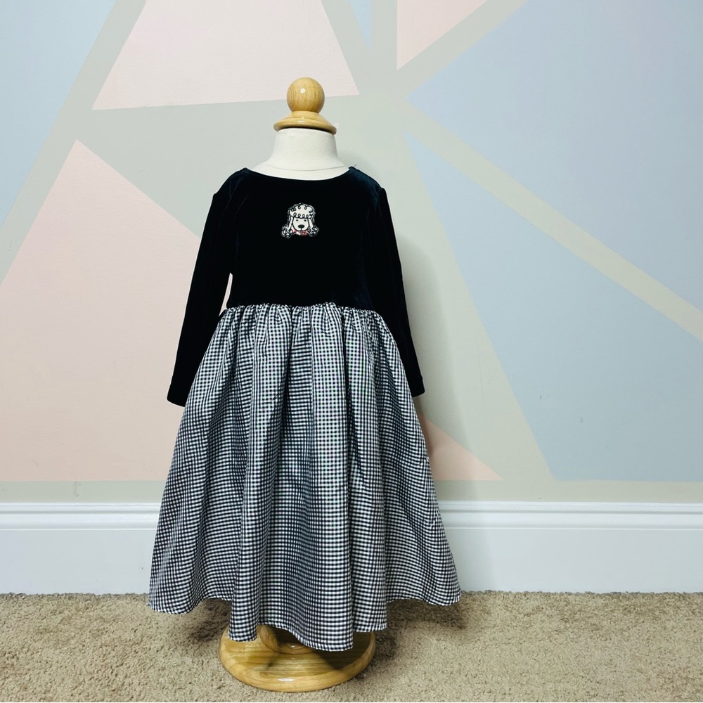 Vintage toddler girl velvet dress 🐩